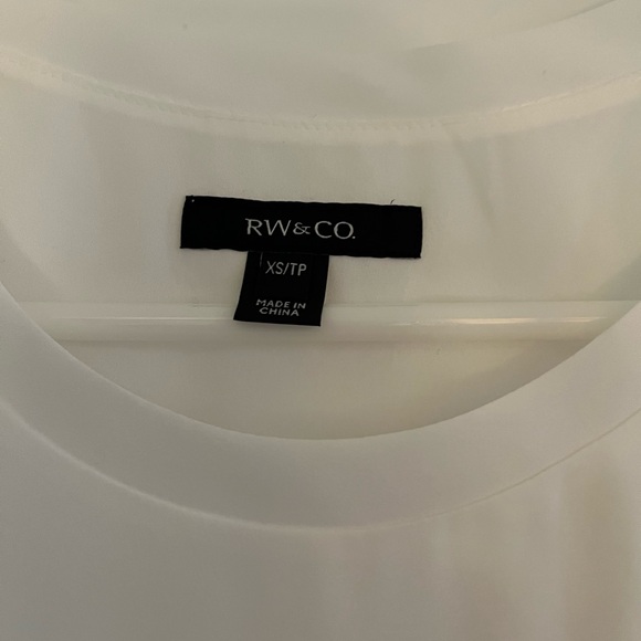 RW & Co Silky Crepe Cap Sleeve White Blouse - Picture 3 of 6